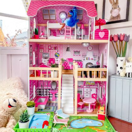 Medinis lėlių namelis „Ema“