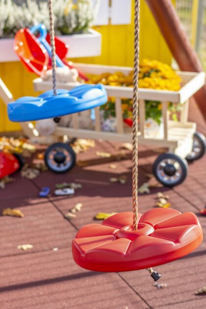 Sūpynės „Gėlė“, raudonos