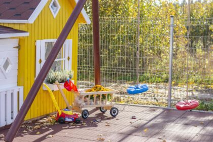 Sūpynės „Gėlė“, raudonos