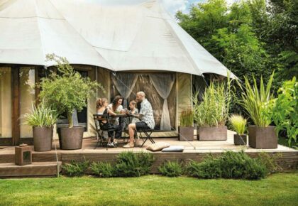 Vazonas "Granitas" su vandens rezervuaru ir ratukais, 49 cm