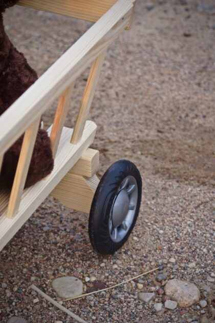 Medinis vaikiškas karutis “Jonas”