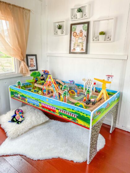 Medinis žaidimų stalas „Linksmybių šalis“