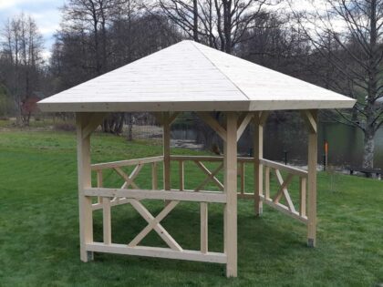 Medinė pavėsinė „Patogumas“ 9,9 m2