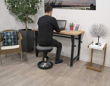 Reguliuojamo aukščio darbo stalas "Lukas"