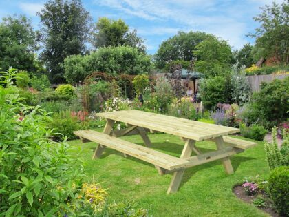 Medinis lauko baldų komplektas "Rusnė 24"