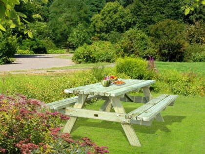 Medinis lauko baldų komplektas "Rusnė 18"