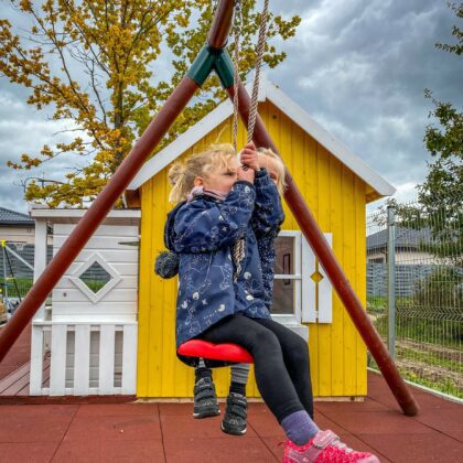 Sūpynės „Gėlė“, raudonos