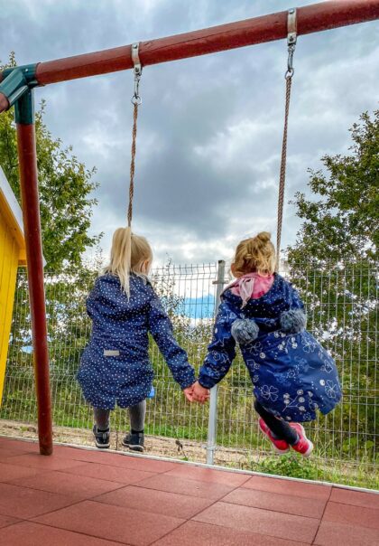 Sūpynės „Gėlė“, raudonos