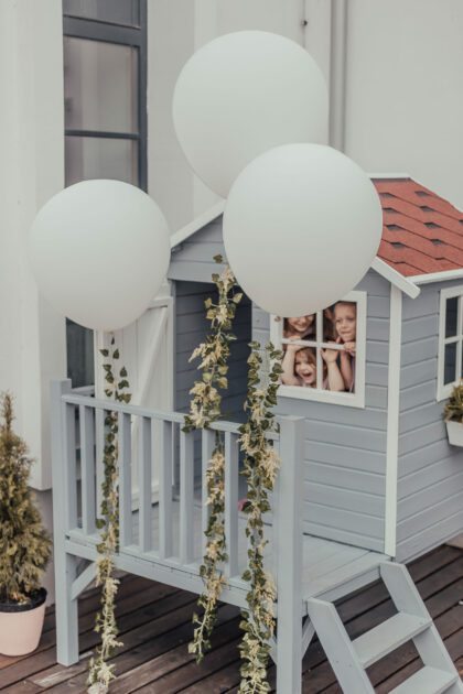 Medinis vaikų žaidimų namelis "Žiogelis"