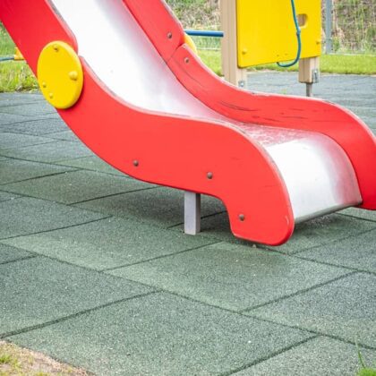 Guminė grindų danga vaikų žaidimų aikštelėms 20 mm ŽALIA