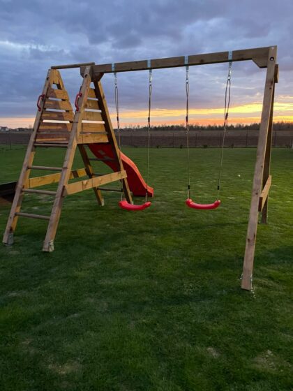 Vaikų žaidimų aikštelė „Eglė“