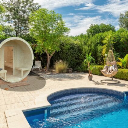 Medinė lauko pirtis "Anita" 1,3+0,7 m2