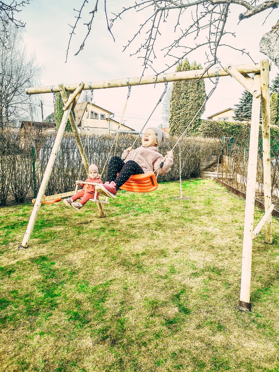Gabrielės šeimynos vaikų žaidimų aikštelė „Vėjelis“