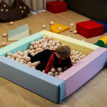 Minkštų kaladėlių baseinas 130 x 130 cm, pastelinis