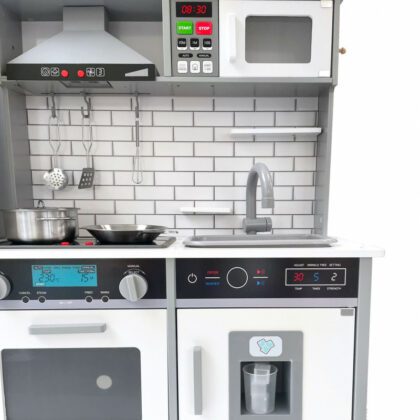 Medinė vaikiška virtuvėlė su garsais „Otilija”