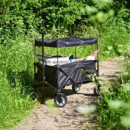 Sulankstomas karutis su stogeliu