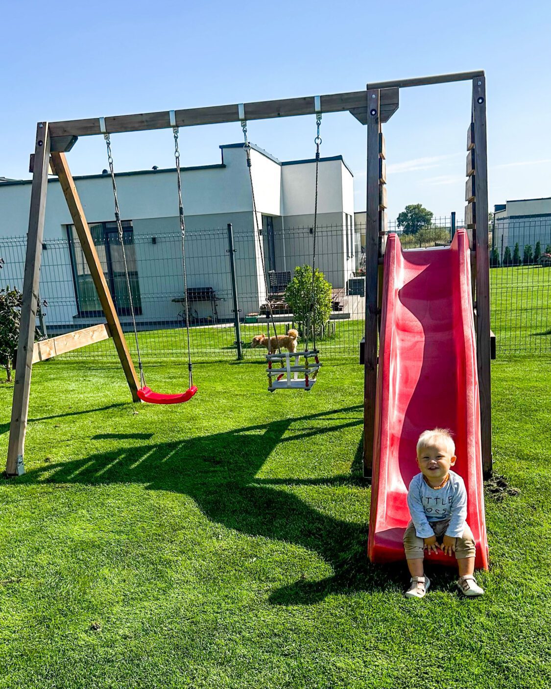 Ernestinos šeimos žaidimų aikštelė „Eglė“