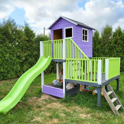 Monikos šeimynos nameliai „Koriukas“ ir „Riešutėlis“