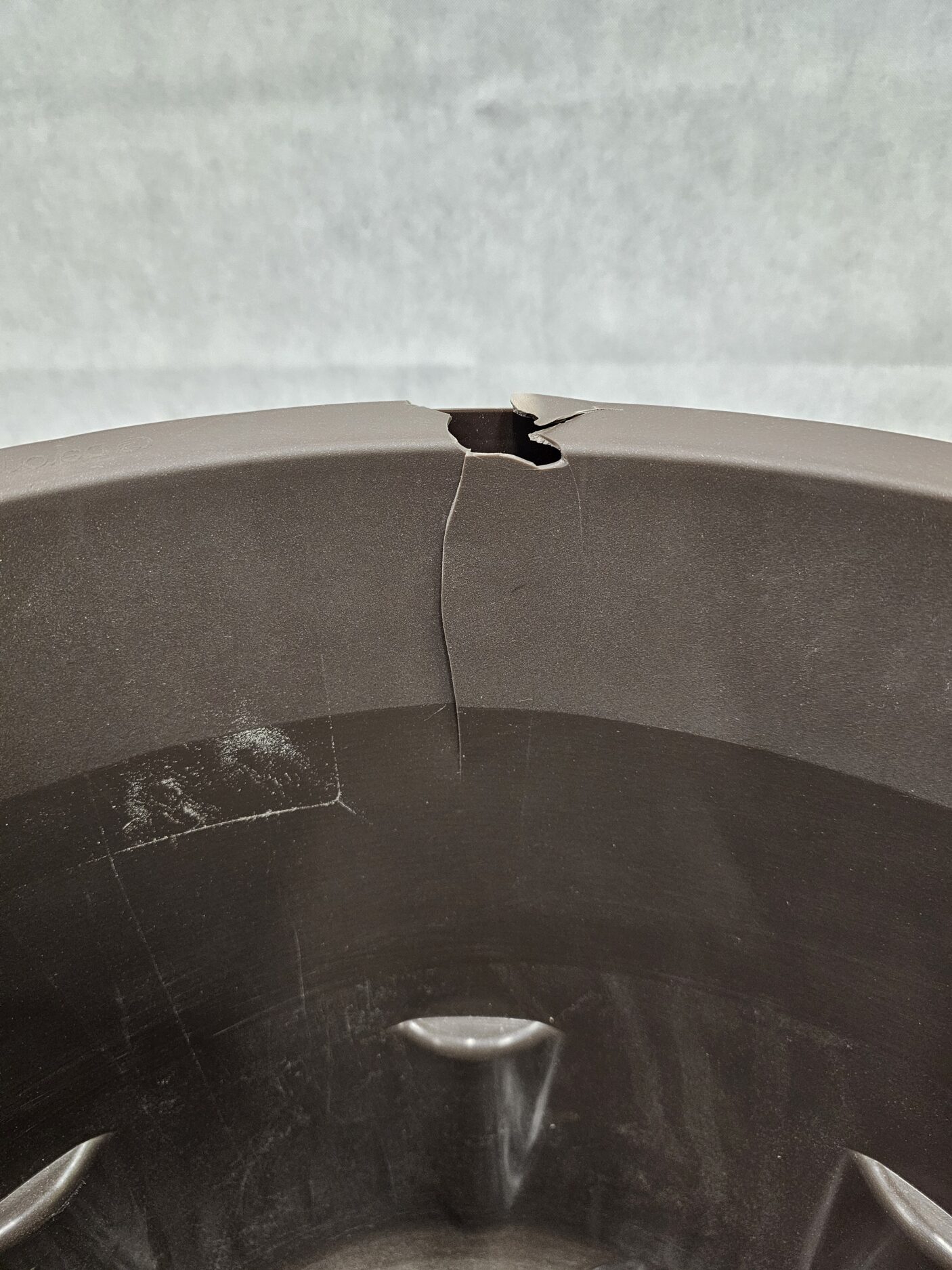 Vazonas "Granitas" su vandens rezervuaru, 59 cm - prekė su defektu