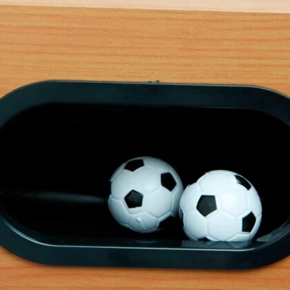 Medinis žaidimų stalas „Stalo futbolas“, 121 x 61 x 80.5 cm - Image 5