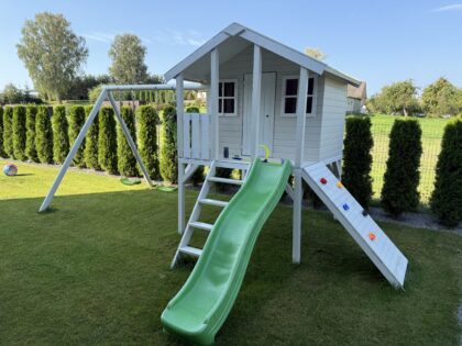 Medinis vaikų žaidimų namelis "Spinduliukas" su dvigubomis sūpynėmis - Image 10