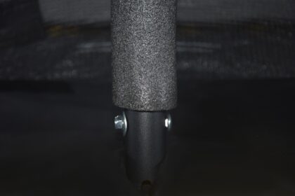 batutas hatis 2,44 m. su vidiniu apsauginiu tinklu ir laipteliais