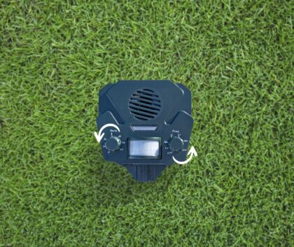 Ultragarsinis gyvūnų repelentas su saulės baterija