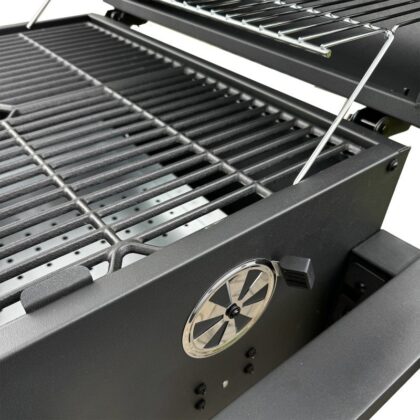 kepsninė – grilis. 113.5 x 50 x 107 cm. su ketaus grotelėmis ir uždangalu