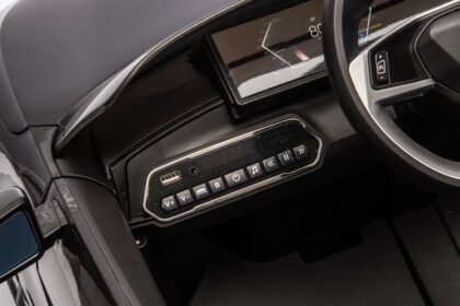 vaikiškas elektromobilis bmw i4, juodas