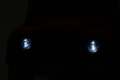 vaikiškas elektromobilis land rover defender, oranžinis