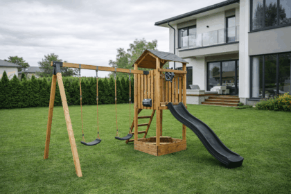 medinė vaikų žaidimų aikštelė hatis „kona“ su priedais, antracito