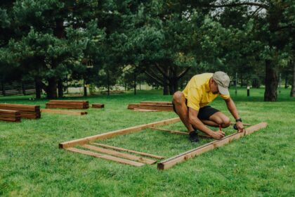 medinis vaikų žaidimų bokštelis hatis „kata“